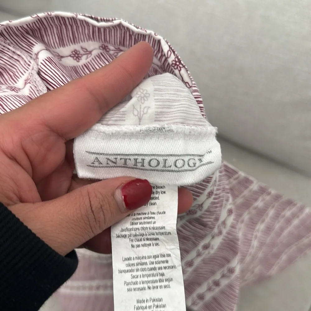 Anthrology twin size mauve floral color fitted sheet and pillow cover set